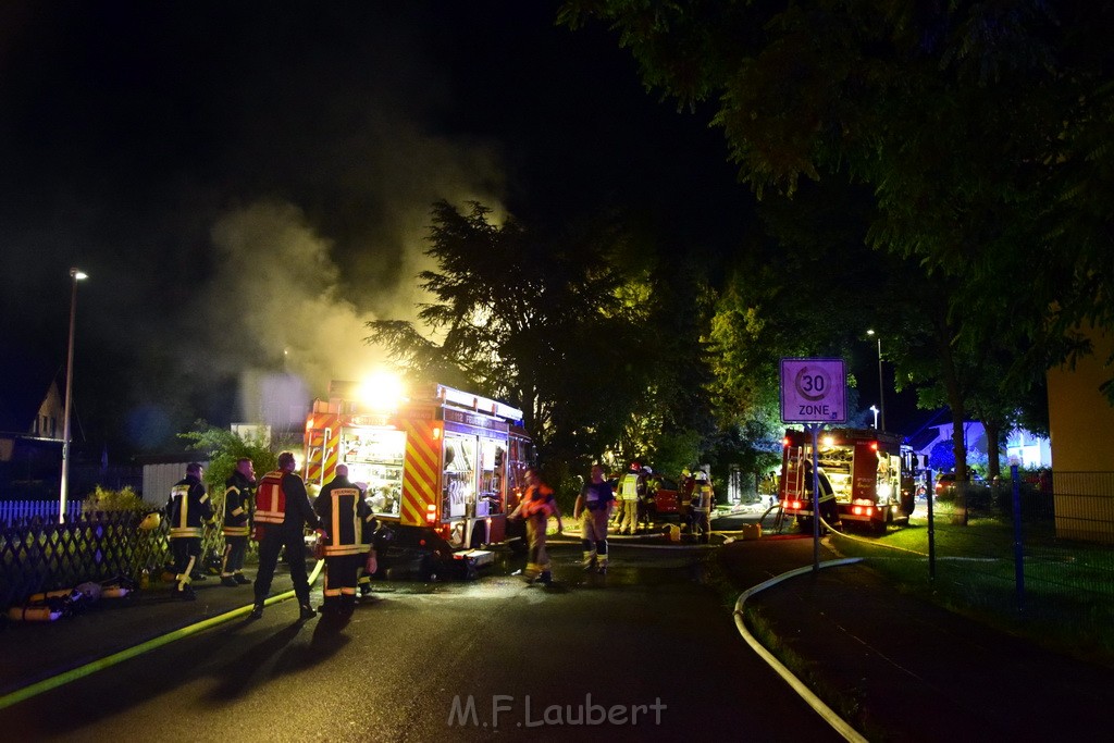 Grossfeuer Einfamilienhaus Siegburg Muehlengrabenstr P0310.JPG - Miklos Laubert